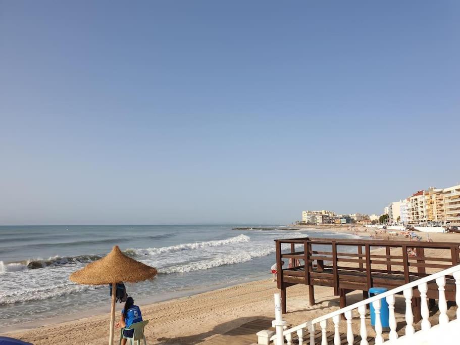 Nice Holidays Apartment In Torreveja, Τορεβιέχα Εξωτερικό φωτογραφία